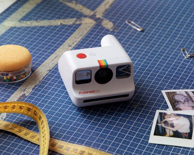polaroid introduces the polaroid go — the world's smallest analog instant camera