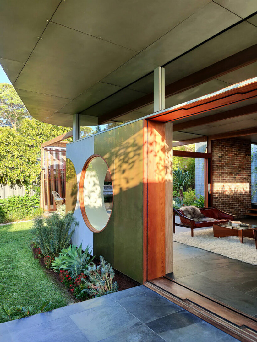 'totoro house' by CplusC playfully blends internal + external spaces in sydney, australia