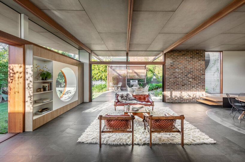 'totoro house' by CplusC playfully blends internal + external spaces in sydney, australia