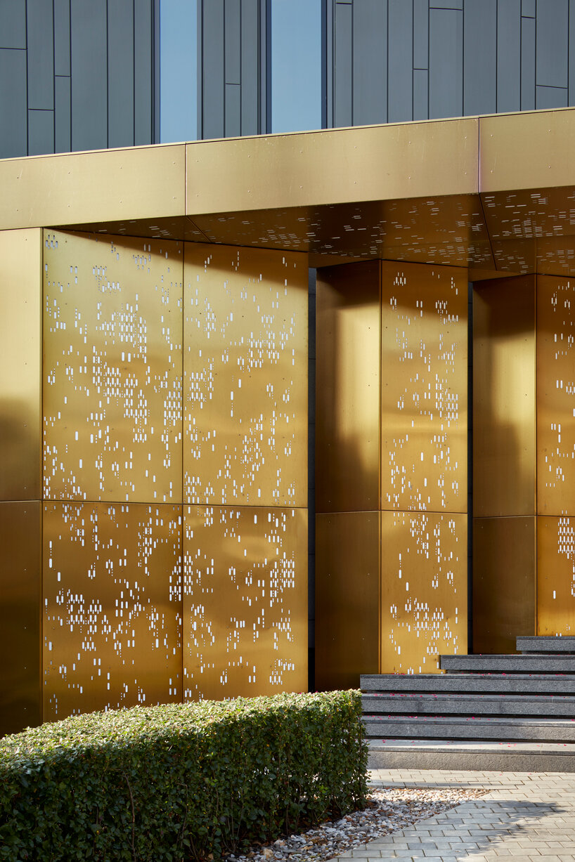 SAOTA silver pine villa moscow designboom