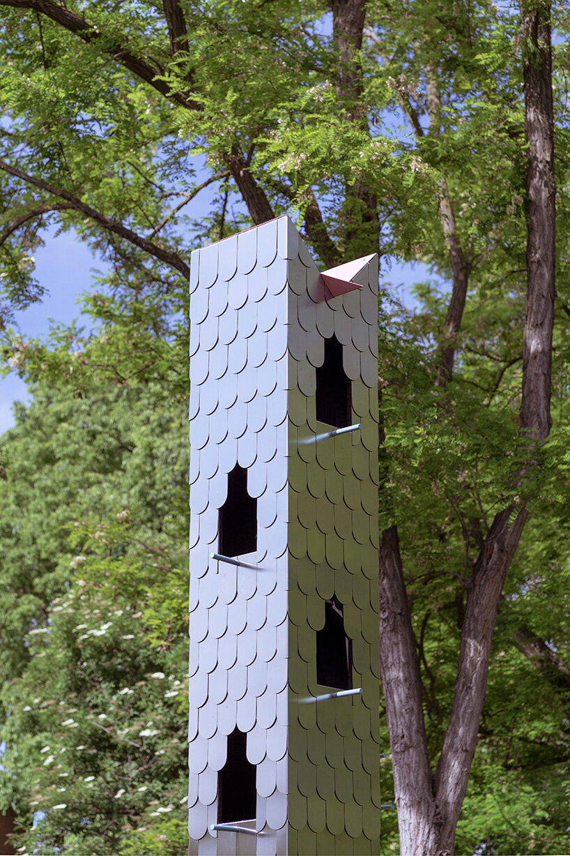 studio ossidiana's installations spatializes coexistence of humans + birds in venice 