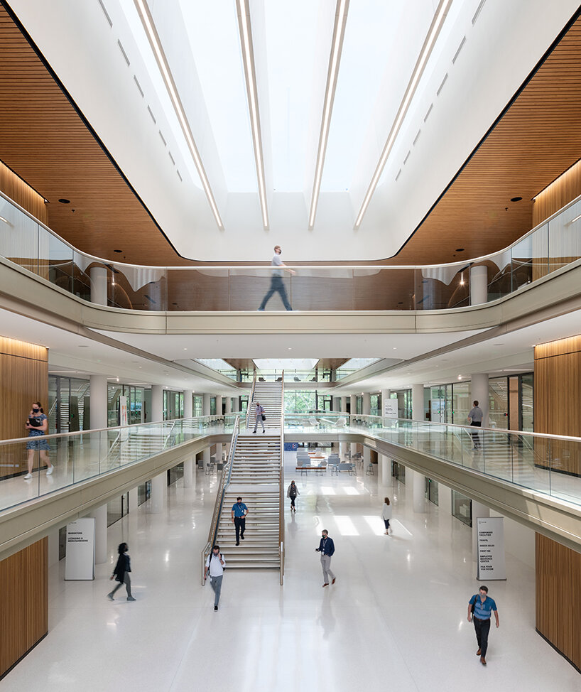 foster and partners completes new, light-filled headquarters in florida for PGA TOUR - 3
