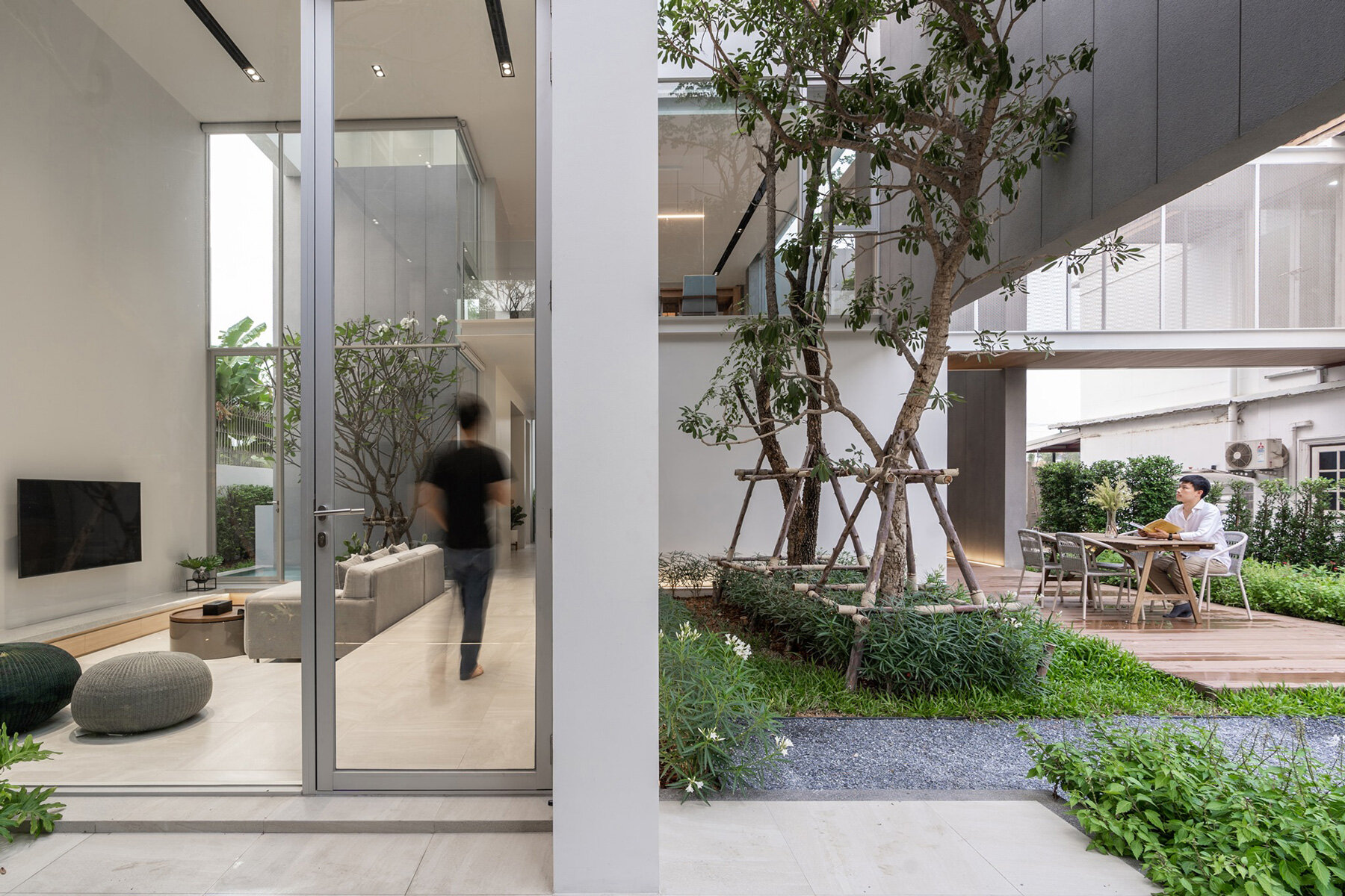 looklen-architects-mit-chit-house-thailand-designboom-large