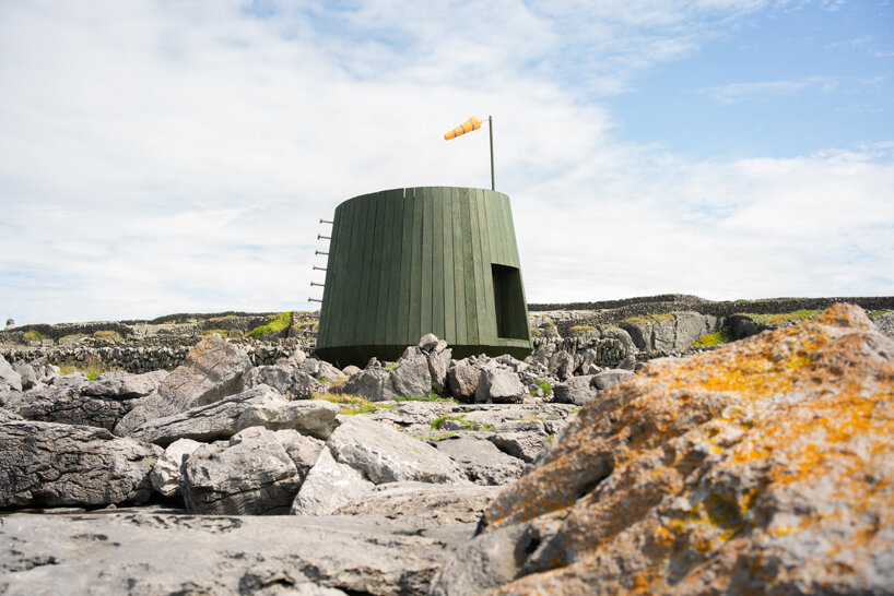 jordan ralph designs an off-grid artist's cabin on inis oírr island in ireland designboom