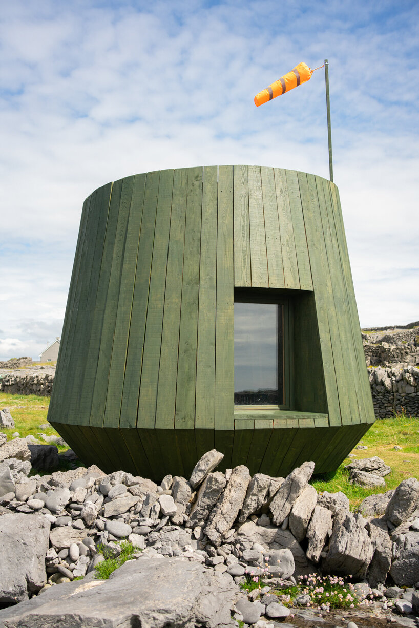 jordan ralph designs an off-grid artist's cabin on inis oírr island in ireland designboom
