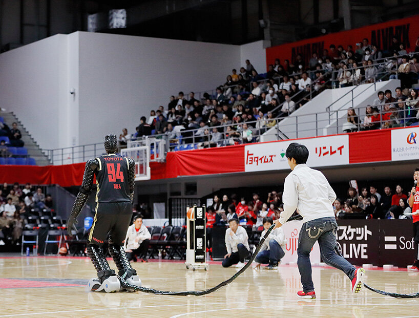 toyota showed its AI-equipped basketball robot at the tokyo olympics 2020