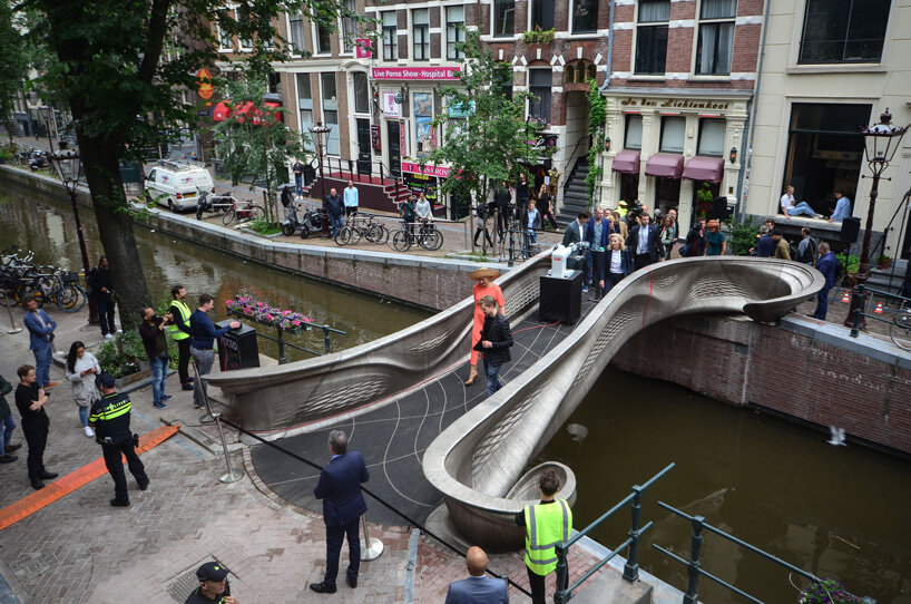 world's first 3D printed steel bridge installed over one of amsterdam's oldest canals