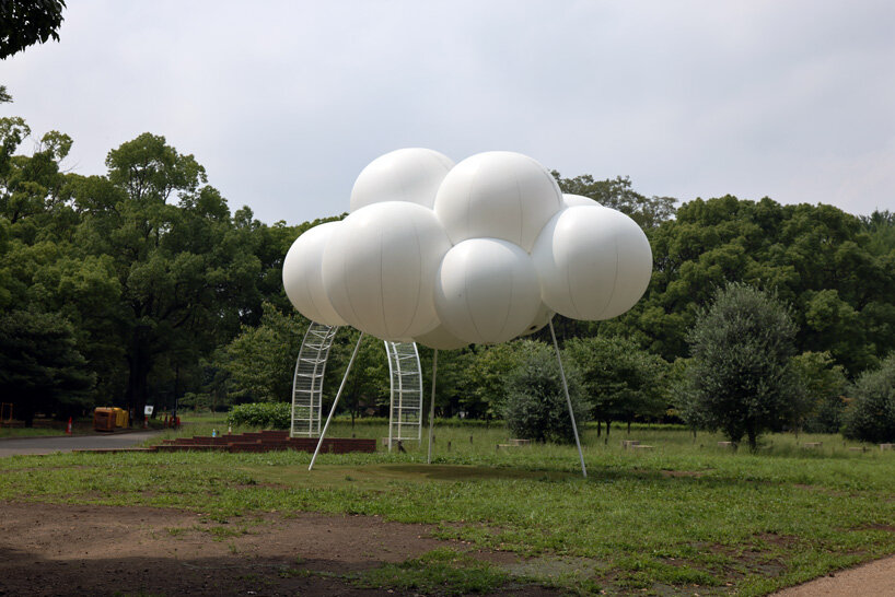 sou fujimoto installs temporary pavilion of fluffy, floating clouds in tokyo
