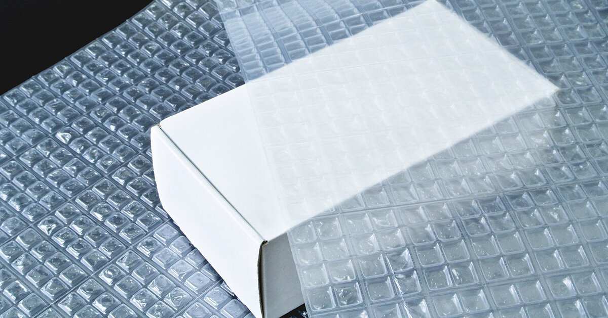 this square bubble wrap can be cut by hand