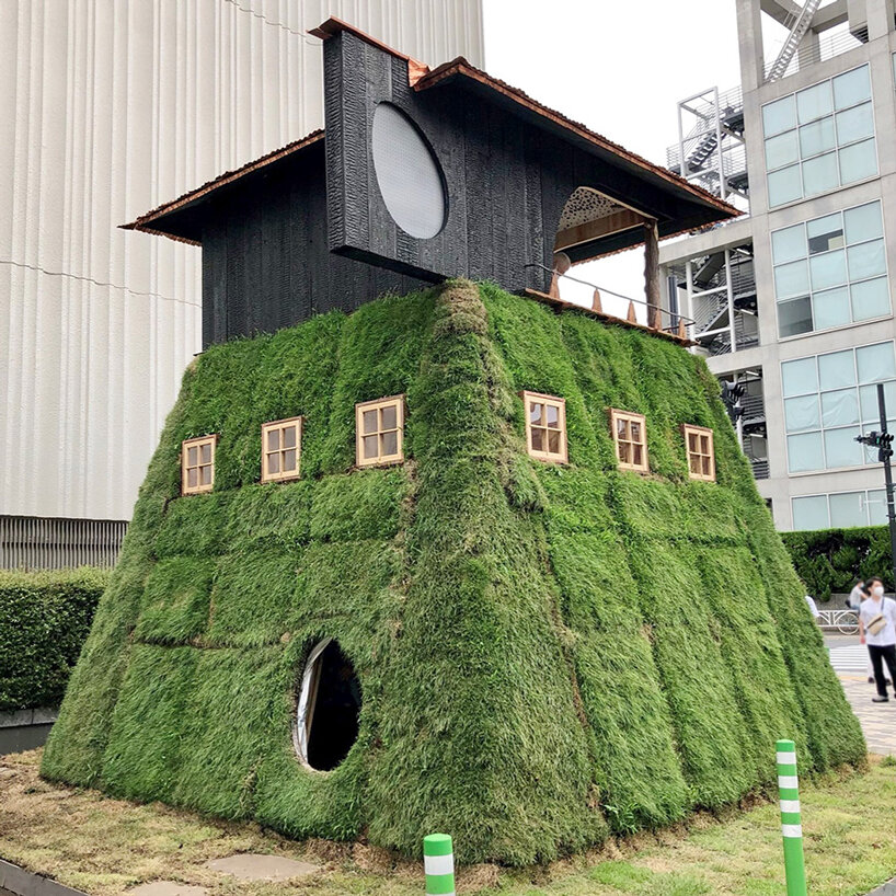terunobu fujimori's grass-covered tea room pavilion pops up in tokyo designboom