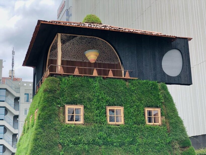terunobu fujimori's grass-covered tea room pavilion pops up in tokyo designboom