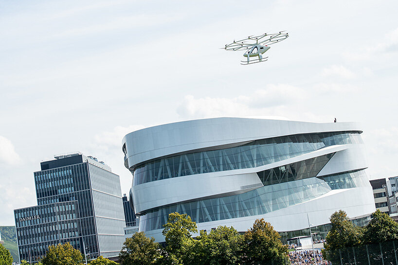 volocopter completes first ever public crewed test flight of its air taxi in the US