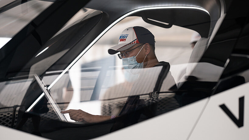 volocopter completes first ever public crewed test flight of its air taxi in the US