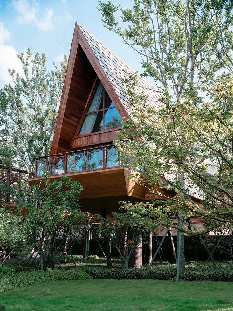 13 timber units make up aoe architects' guilin lebei homestay hotel in china