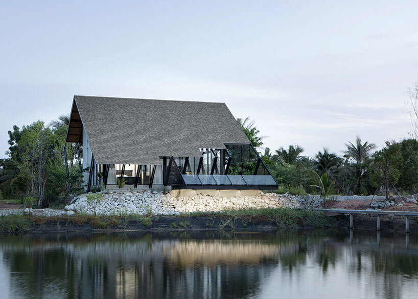 villa backyard touch architects