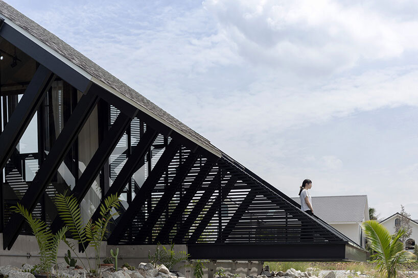 villa backyard touch architects