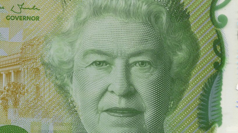 a portrait of queen elizabeth II on new zealand's 20 dollar note