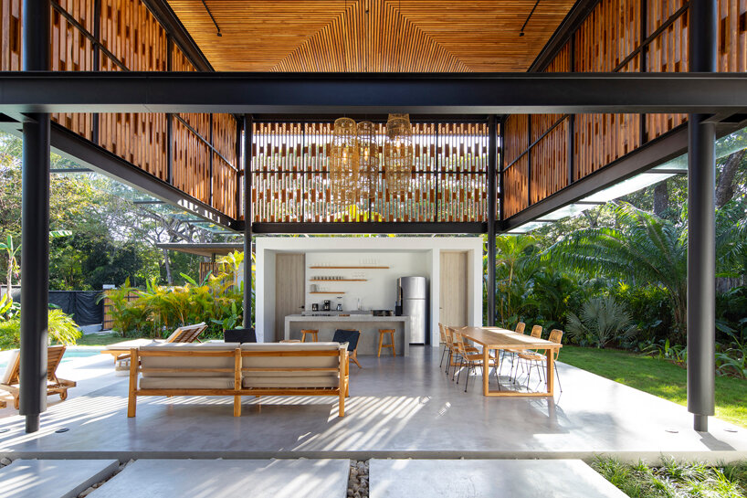 studio saxe brings tropical costa rican jungle inside ‘naia’ beach house
