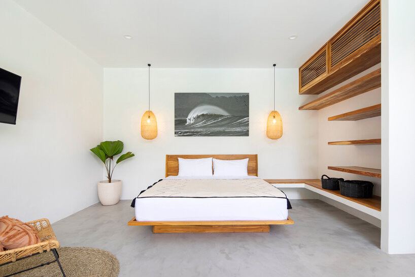 studio saxe brings tropical costa rican jungle inside ‘naia’ beach house