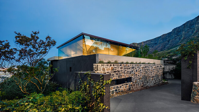 SAOTA kloof house