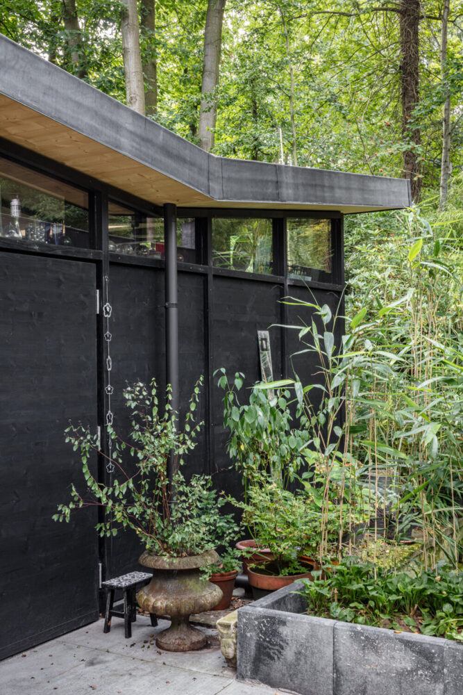 the building is well integrated into the surrounding nature