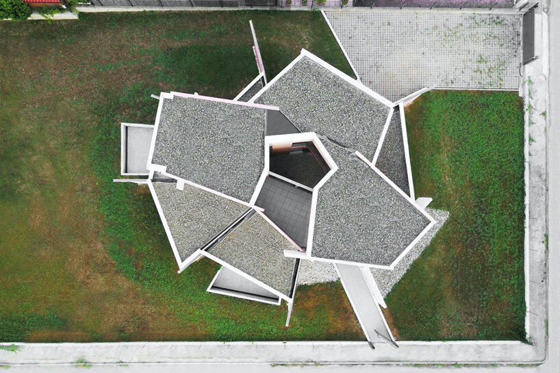 elasticofarm houses cards