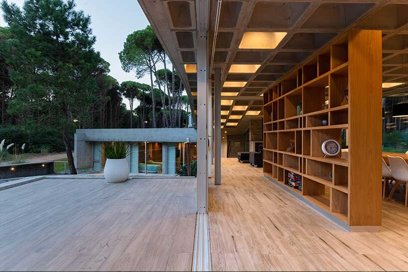 blurring the boundaries of inside and outside 