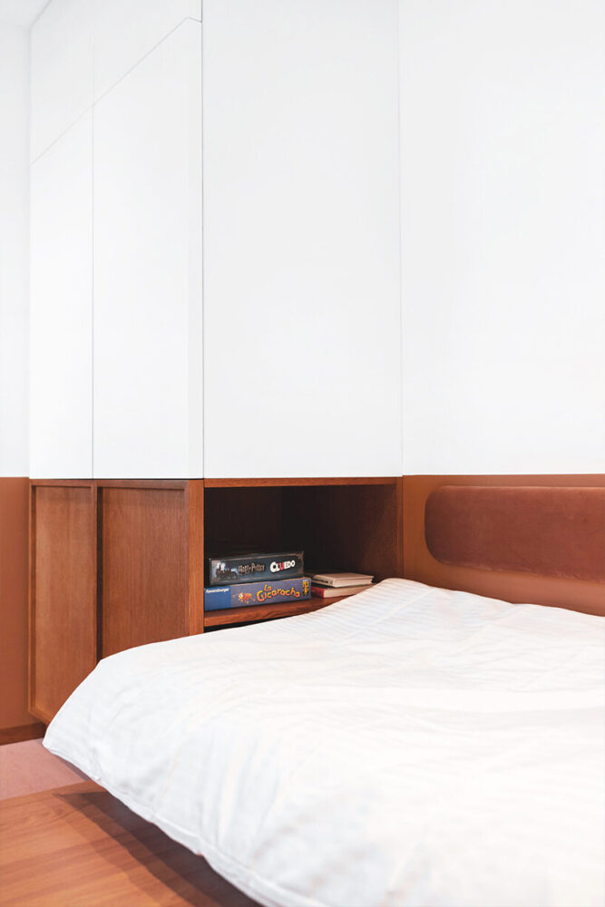 detail of recessed shelf