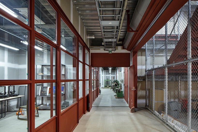 schemata architects installs adaptable display system in new art university building in tokyo