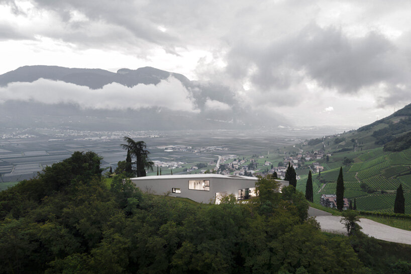 image © gustav willeit