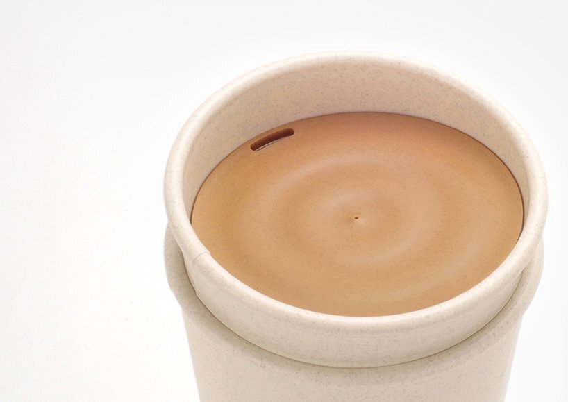 easily drinking through the slit 