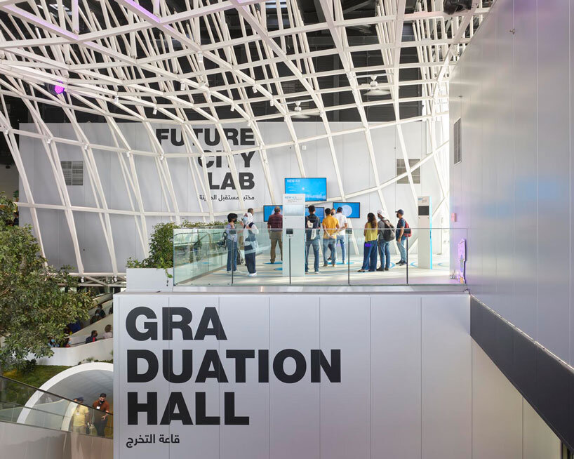 image © roland halbe