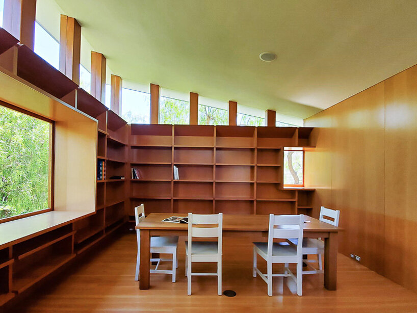 peek inside artist john baldessari’s santa monica home, listed for $3.9M