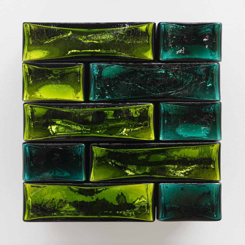 jean-michel othoniel, precious stonewall #7, 2021 | mirrored glass, wood | © jean-michel othoniel / ADAGP, paris, 2021 | photo: livia saaverda