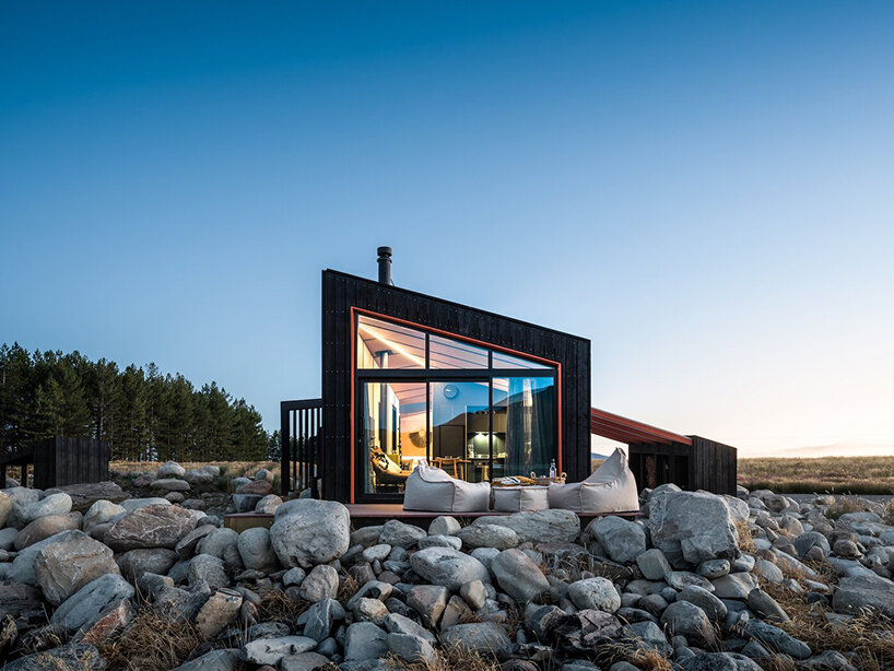 barry connor design's 50sqm cabin retreat in new zealand echoes the aerial dance of birds - 5