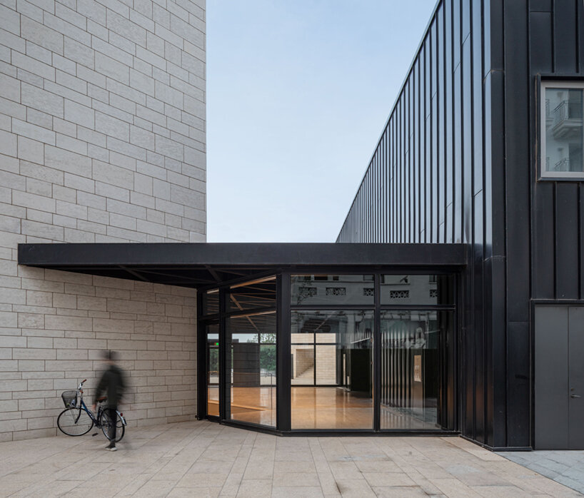 image © schran images