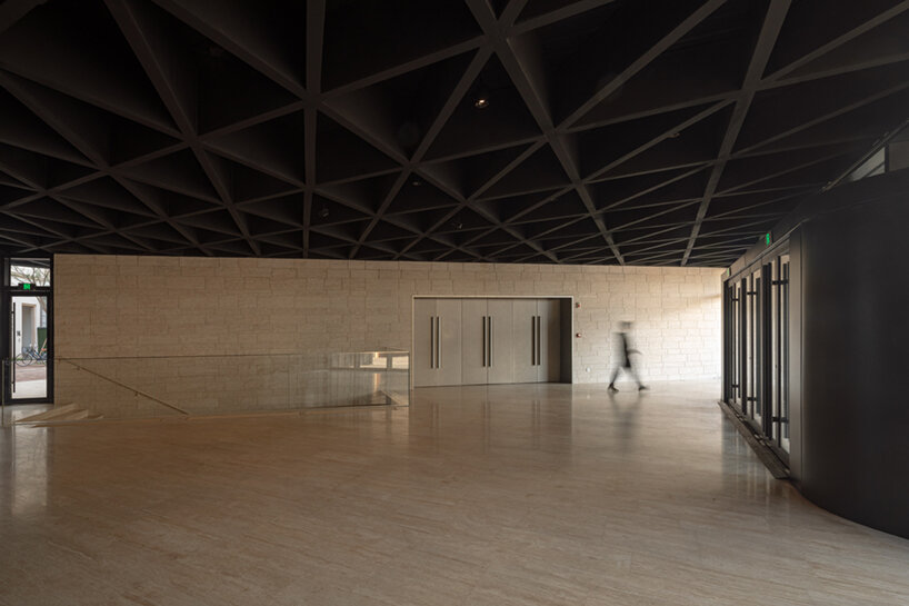 image © schran images