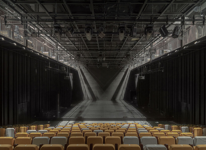 image © schran images