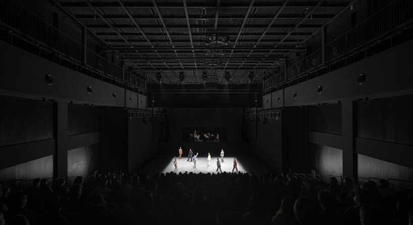 image © schran images