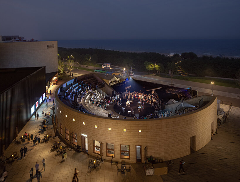 image © schran images