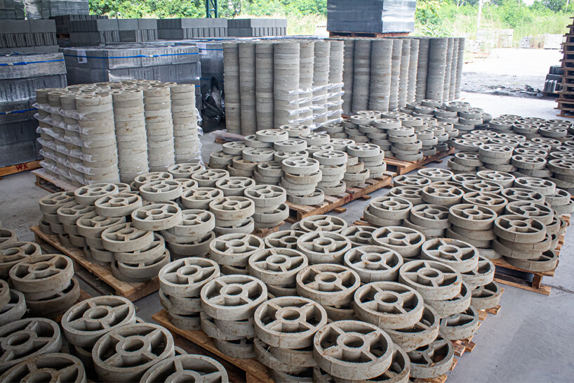 elephant dung bricks