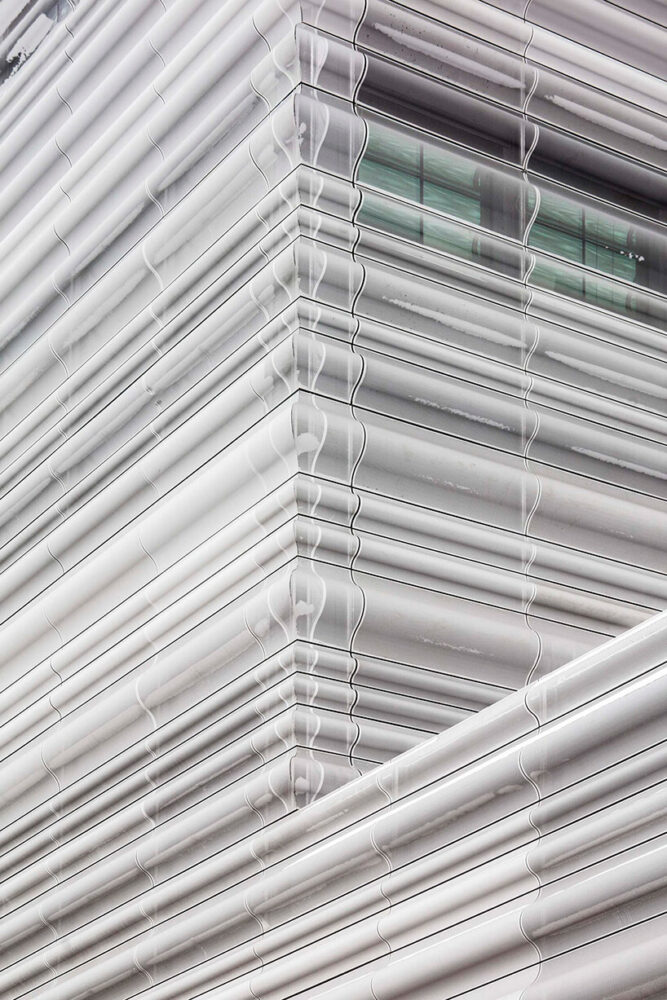 image © adrià goula