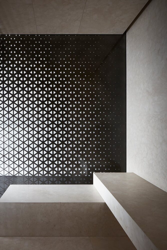 the metal surfaces are perforated in order to control the visual permeability