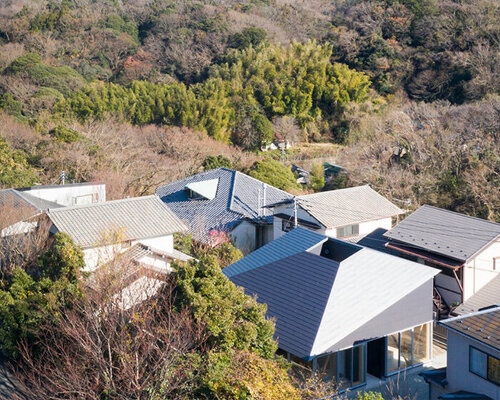 takahiro endo builds japanese house with an exposed design to boost communal bonds
