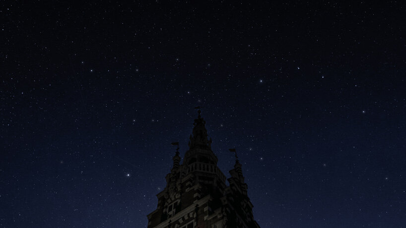 daan roosegaarde and UNESCO switch off a dutch city's lights to see the stars as heritage