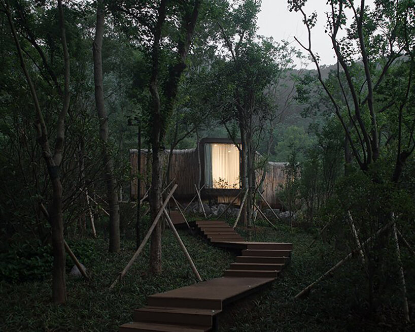 when the pool is filled with spring, you can experience the joy of the rough texture of nature and the delicateness of man-made materials