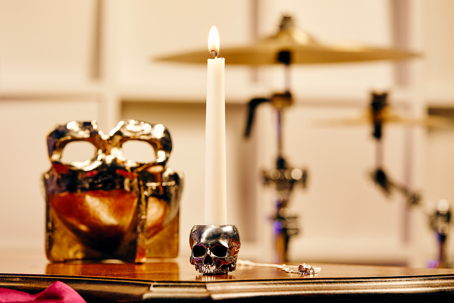 Buster+PunchxTravis-Barker-Skull-Collection-designboom-005