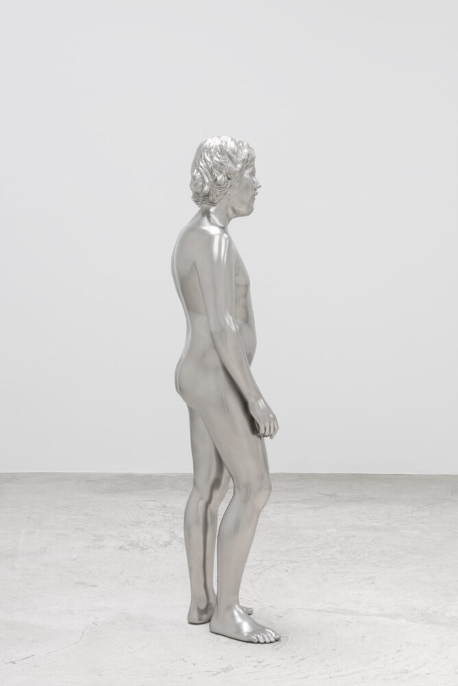 young man, 2012, stainless steel, 180.3 x 53.3 x 34.3 cm, 657.7 kg, pinault collection © charles ray, courtesy matthew marks gallery