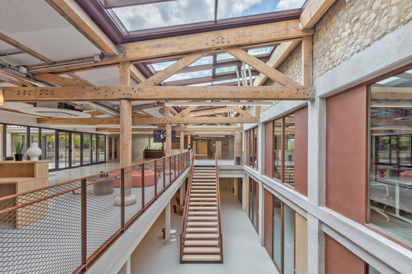 brenac & gonzalez restores french company cafeteria with influences from gallo-roman villas