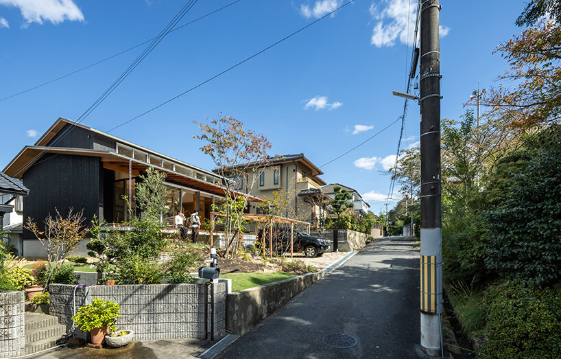 nLDK architects' engawa house blends cues from traditional japanese architecture
